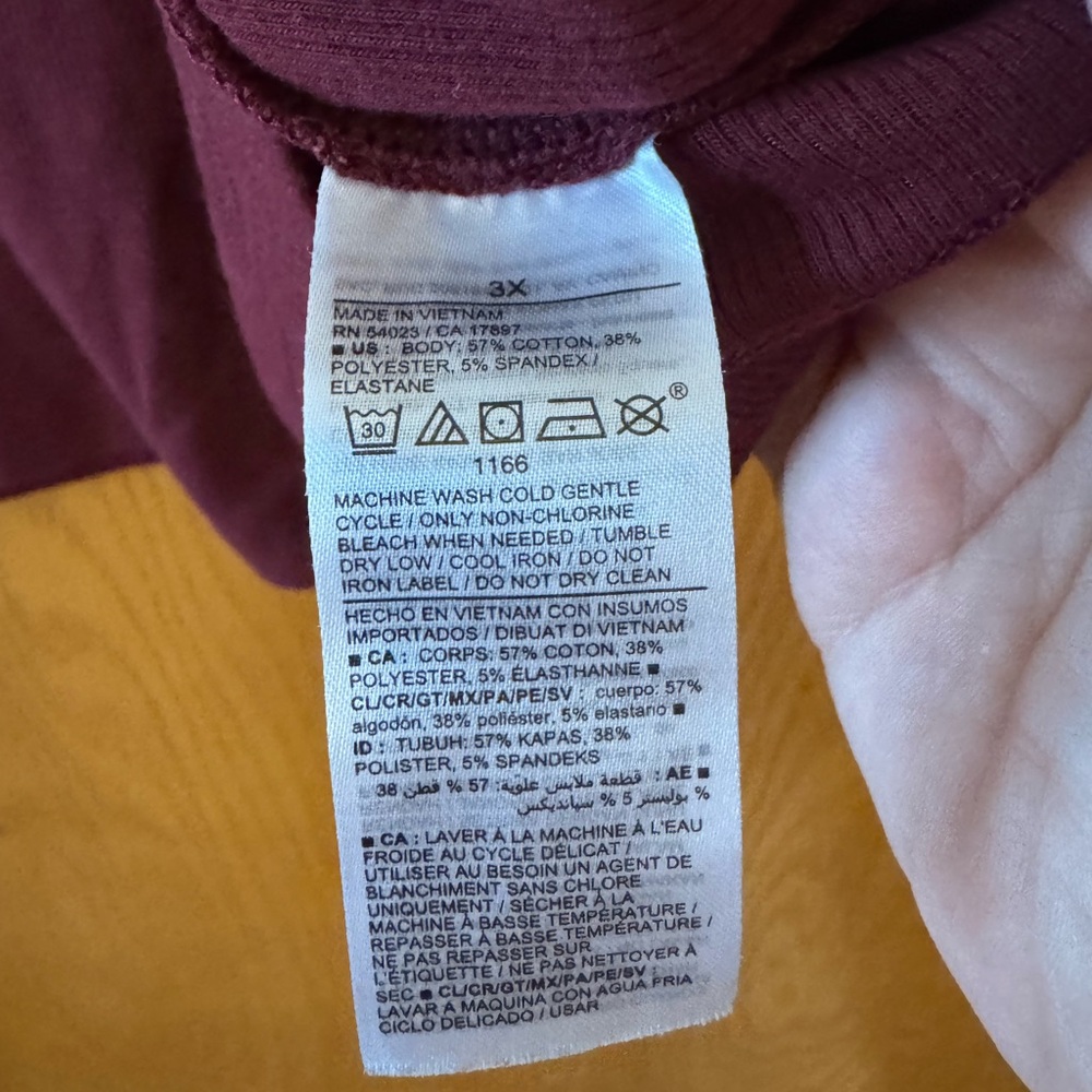 Old Navy Women's Burgundy Tank Top - Picture 3 of 3
